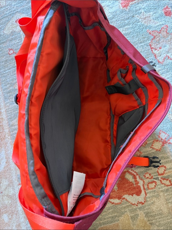black backpack patagonia Hole Micro MLC Noble Grey MSS091025 This is a safe Colour:Stargazer Blue Patagonia Atom Sling 8L